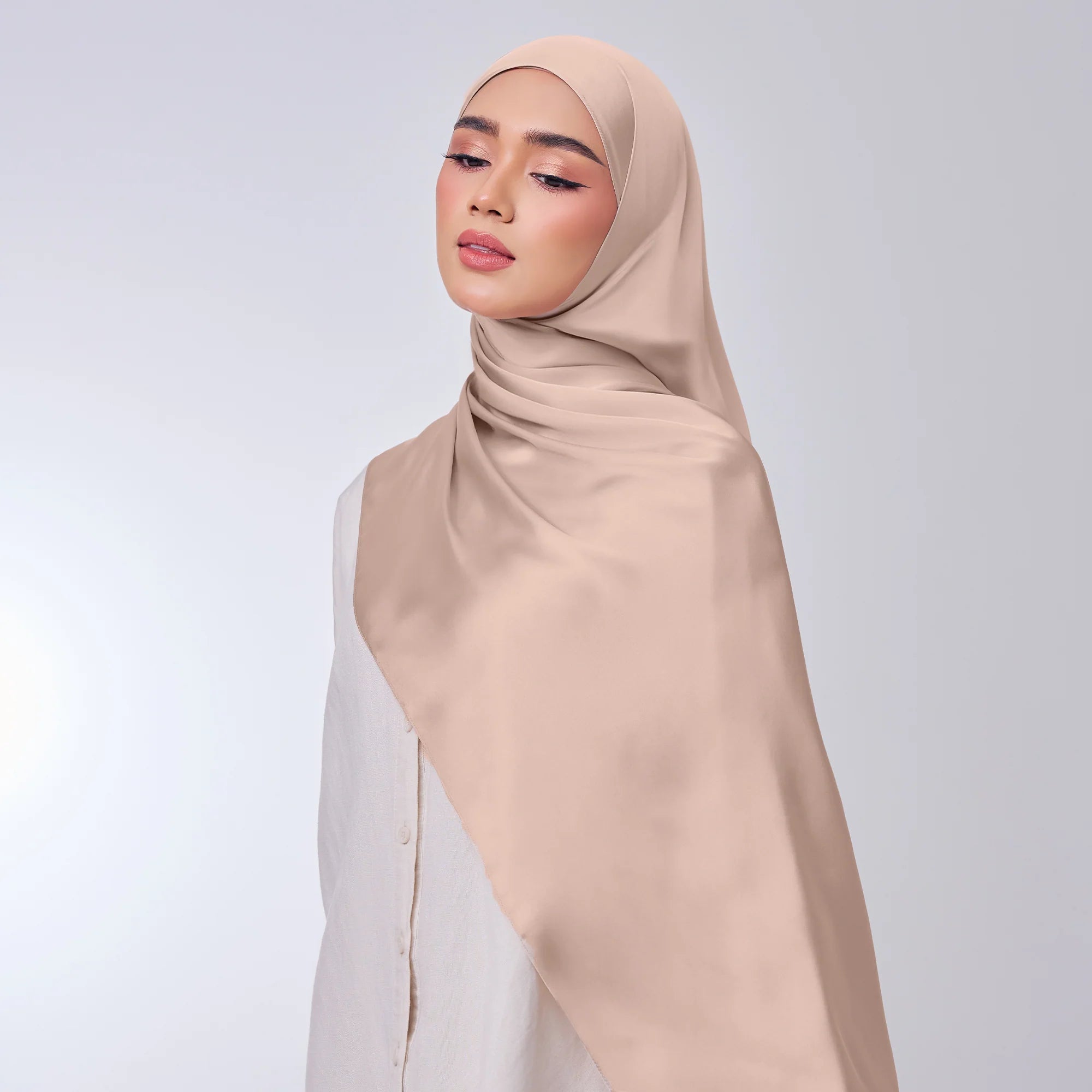 Raisa (SH) (Ready Stock)