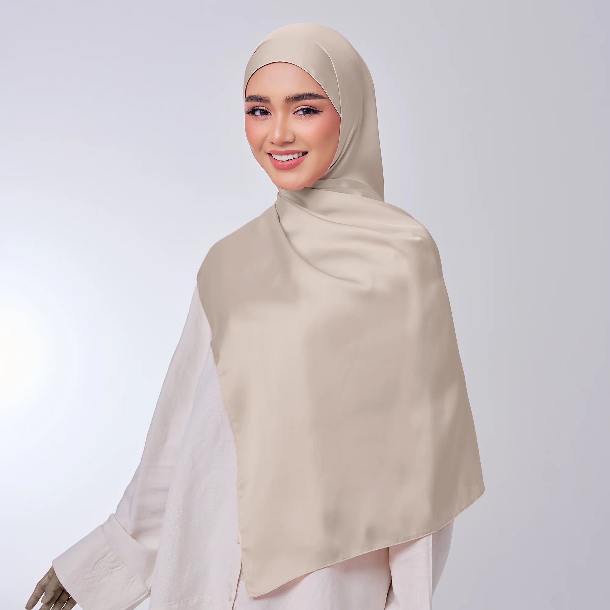 Raisa (SH) (Ready Stock)